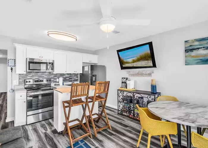 View Plantation 4515 With Multiple Amenities Apartment *