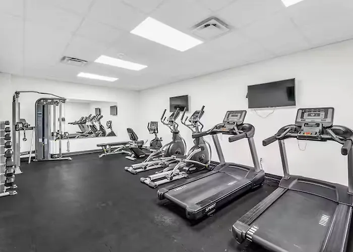 View Plantation 4515 With Multiple Amenities Apartment *