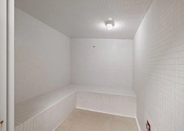 Apartment View Plantation 4515 With Multiple Amenities *