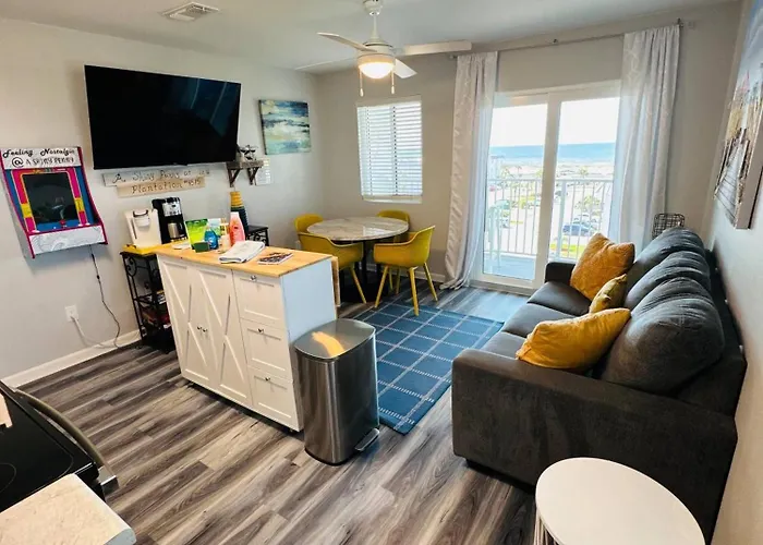 View Plantation 4515 With Multiple Amenities Apartment *
