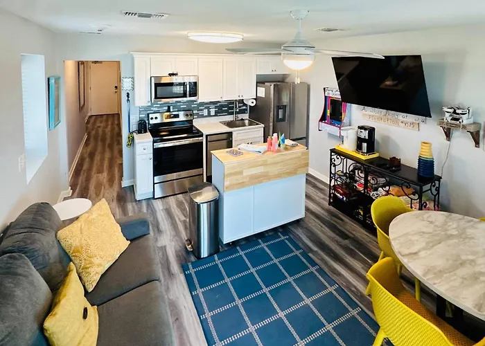 View Plantation 4515 With Multiple Amenities Apartment